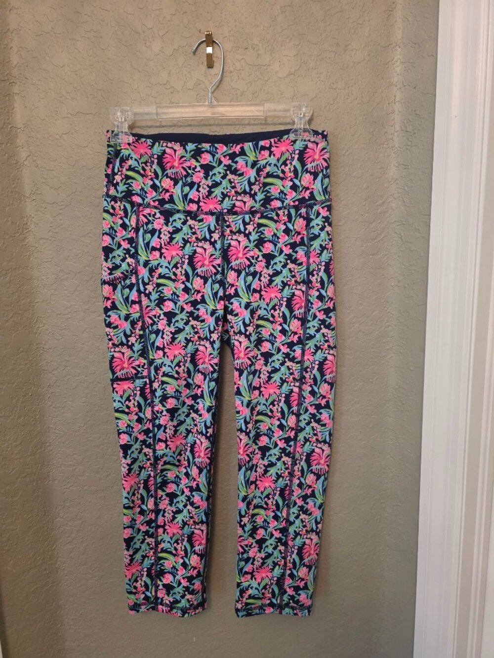Lilly Pulitzer Luxletic Weekender High Rise floral Crop Leggings size S - 004682
